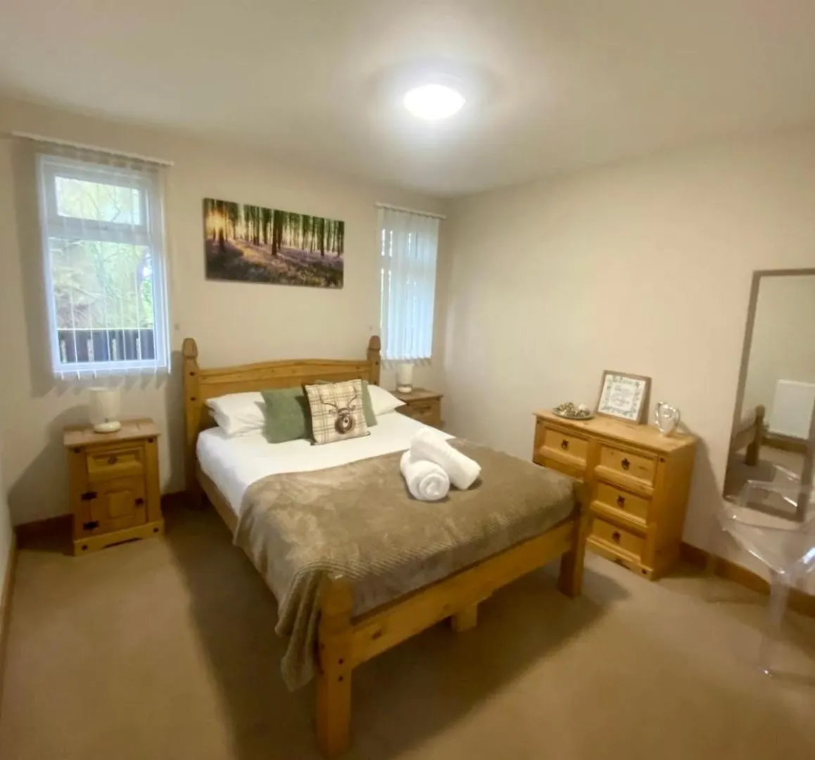 בית נופש יורק Cherry Cabin With Hot Tub