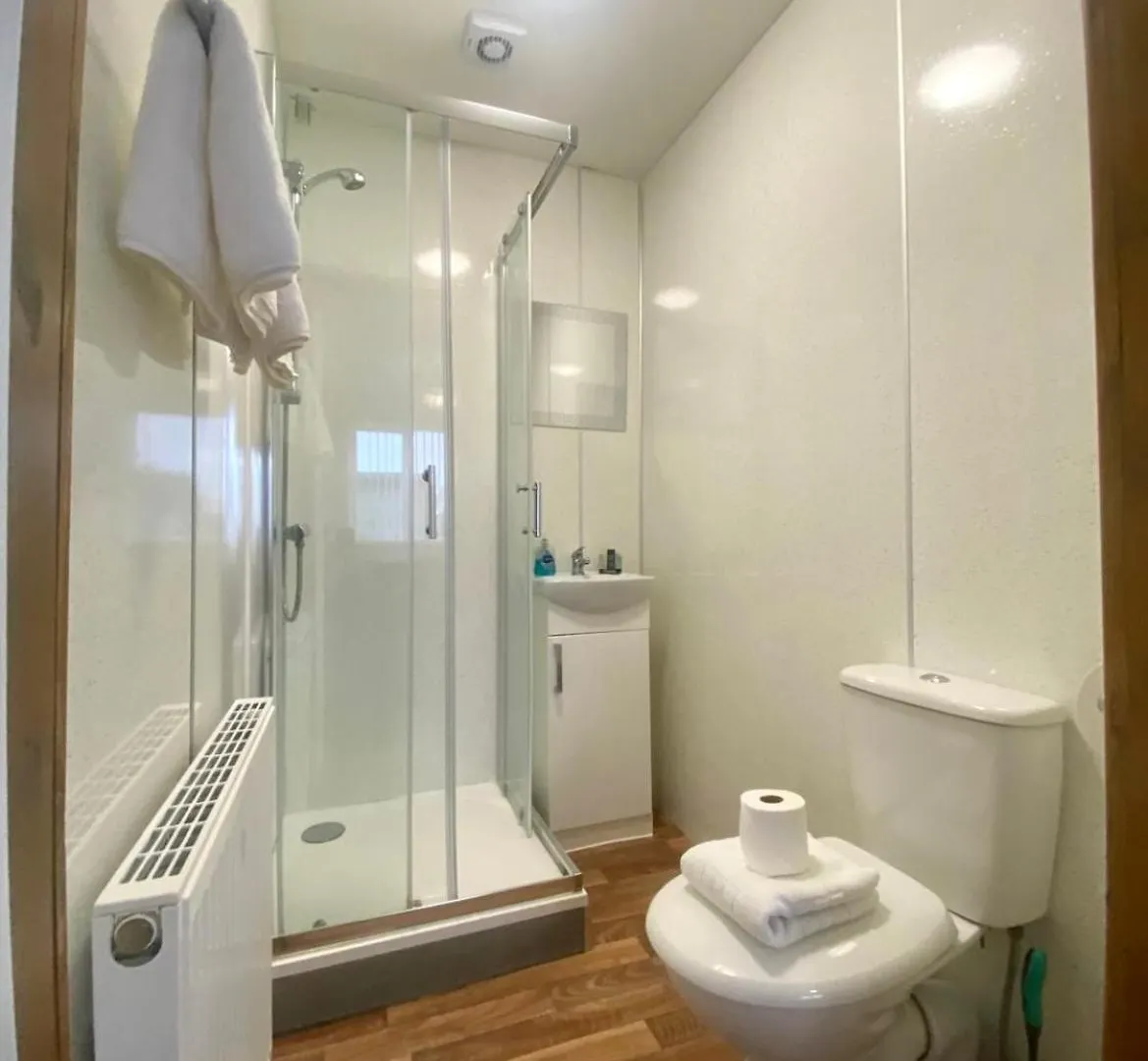 יורק Cherry Cabin With Hot Tub בית נופש
